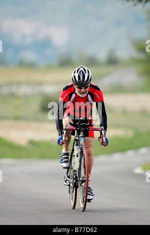 Racing ciclista, Vaucluse, Provence-Alpes-Côte d'Azur, in Francia Meridionale, Europa Foto Stock