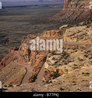 Una strada tortuosa, Route 261, USA Utah Foto Stock