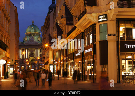 Kohlmarkt e l'Hofburg, il Palazzo Imperiale Hofburg di sera, città, Vienna, Austria, Europa Foto Stock