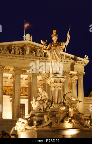 Pallas Athene davanti al Parlamento, Vienna, Austria, Europa Foto Stock