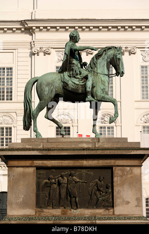 Statua Giuseppe II. davanti al Palazzo Imperiale di Hofburg, Josefsplatz, Vienna, Austria, Europa Foto Stock