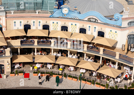 Ristorante in Prater, visto dalla ruota gigante, Vienna, Austria, Europa Foto Stock