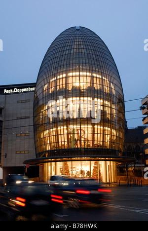 Moderno Peek & Cloppenburg department store tra Schildergasse e Caecilienstrasse, Colonia, nella Renania settentrionale-Vestfalia, Germania Foto Stock