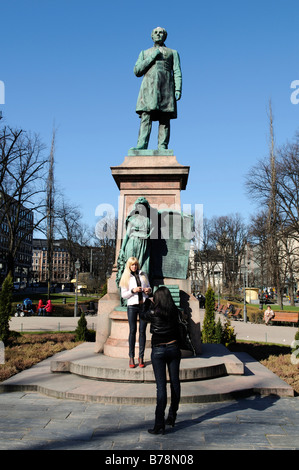 J.L. Runeberg statua sulla spianata, Helsinki, Finlandia, Europa Foto Stock