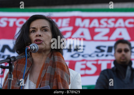 Bianca Jagger a fermare la guerra a Gaza protesta Londra Foto Stock