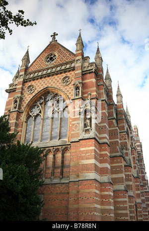 La cappella del Keble College, Oxford - parte dell'Università di Oxford - visto dal parco adiacente. Foto Stock