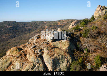 Vista aerea del granito koppies e vegetazione naturale nel Mpumalanga Lowveld Foto Stock