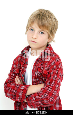 Little Boy (10-11), braccia incrociate, ritratto Foto Stock