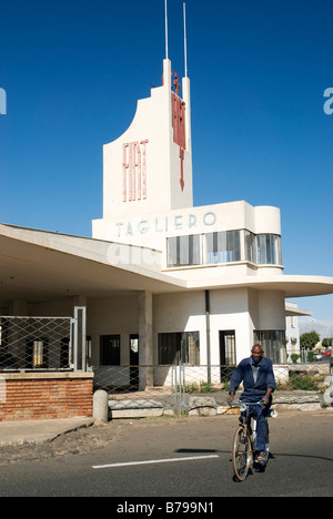 Fiat tagliero edificio in asmara eritrea Foto Stock