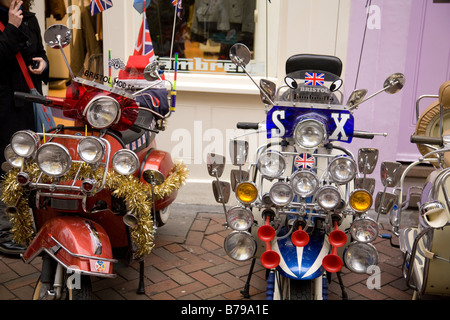 Mods scooter parcheggiato a Carnaby Street a Londra, Inghilterra, Gran Bretagna Foto Stock