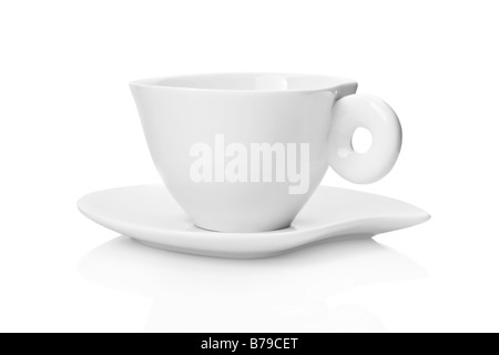 White tazza da caffè con piattino isolati su sfondo bianco Foto Stock