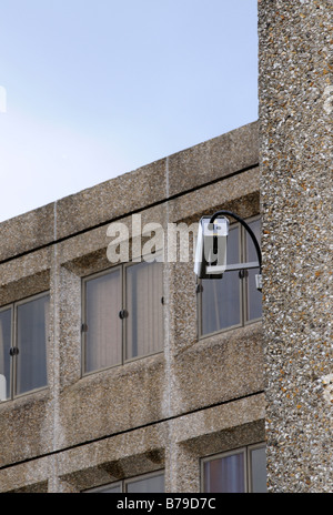 I quattro piani Casa Tricorno è stato costruito negli anni settanta - e stato vandalizzato e caduto in rovina. Foto Stock