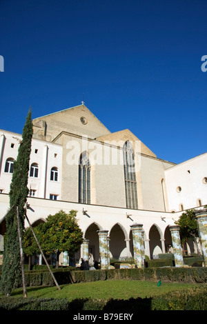 Santa Chiara la chiesa e convento di cloistry Napoli Campania Italia Foto Stock