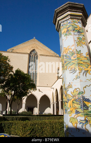 Santa Chiara la chiesa e convento di cloistry Napoli Campania Italia Foto Stock