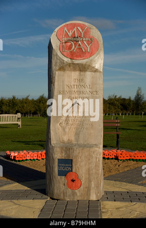 Il mio Giorno del Ricordo di papavero Giardino Memorial presso il National Memorial Arboreteum a Alrewas in Staffordshire, Inghilterra Foto Stock