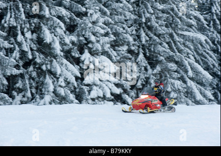 Tratto in Snowmobile sulla collina Gubalowka Zakopane Monti Tatra Regione di Podhale Polonia Foto Stock