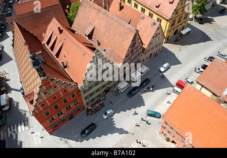 Un tetto a due spioventi case: Ratsherrentrinkstube, Gasthaus zur Glocke Guesthouse, Deutsches Haus Guesthouse, farmacia, Schranne, Weinmar Foto Stock