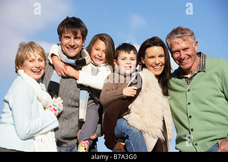 Ritratto di famiglia nel Parco Foto Stock