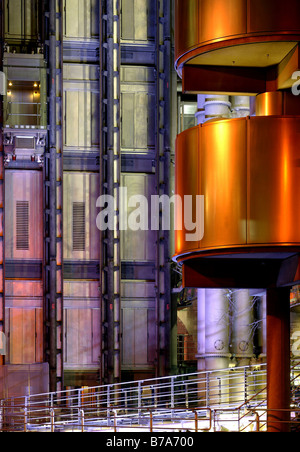 Lloyds edificio dall'architetto Richard Rogers di notte, Londra, Inghilterra, Gran Bretagna, Europa Foto Stock