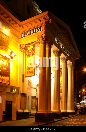 Il Lyceum Theatre di notte, Londra, Inghilterra, Gran Bretagna, Europa Foto Stock