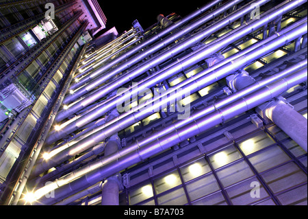 Lloyds edificio dall'architetto Richard Rogers di notte, Londra, Inghilterra, Gran Bretagna, Europa Foto Stock