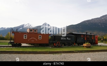 Historic White Pass & Yukon Route treno e motore, Skagway, Klondike Gold Rush, Alaska, Stati Uniti d'America, America del Nord Foto Stock