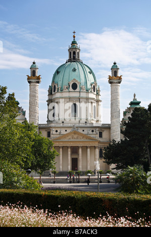 Chiesa di San Carlo Borromeo, Karlskirche, Vienna, Austria, Europa Foto Stock