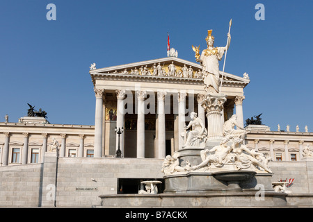 Pallas Athene con Nike davanti al palazzo del parlamento, Vienna, Austria, Europa Foto Stock
