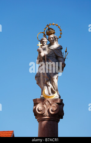 Colonna mariana, Mariensaeule a Murnau, Alta Baviera, Baviera, Germania, Europa Foto Stock