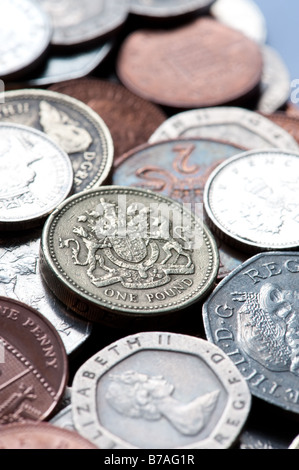 Le monete cash money UK sterling pound spiccioli british salvataggio di moneta inglese Foto Stock