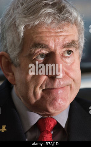 Rhodri Morgan complessivo del lavoro Gli Stati per Cardiff West e primo ministro della National Assembly for Wales Foto Stock