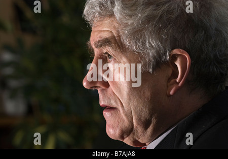 Rhodri Morgan complessivo del lavoro Gli Stati per Cardiff West e primo ministro della National Assembly for Wales Foto Stock