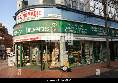 Belfast e Irish souvenir shop sulla Royal Avenue, Belfast Foto Stock