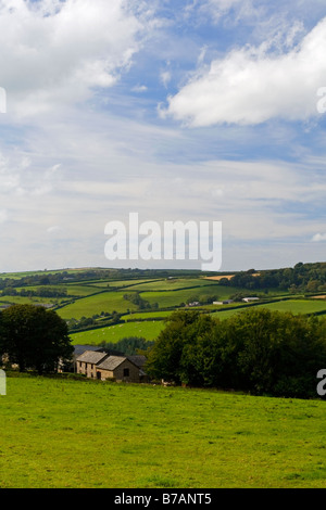 Vista di terreni agricoli e di campagna a Arlington vicino a Barnstaple in North Devon England Regno Unito Foto Stock