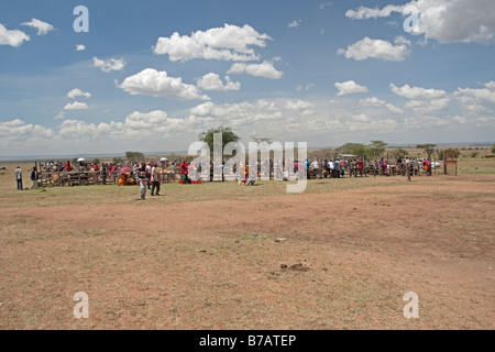 Masai mercato del bestiame Aitong Masai Mara riserva nord Kenya Foto Stock