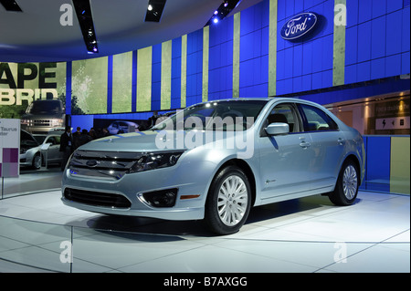 2010 Ford Fusion Hybrid al 2009 North American International Auto Show Foto Stock