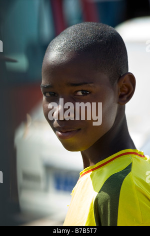 Ragazzo senegalese a Dakar in Senegal Foto Stock