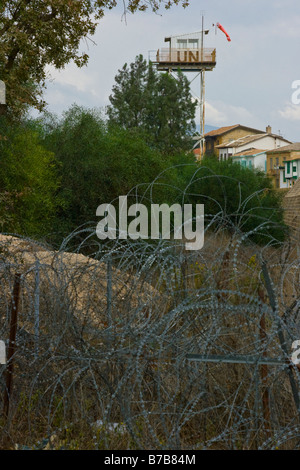 Onu zona buffer sulla linea verde a Nicosia che separa il nord e il sud di Cipro Foto Stock