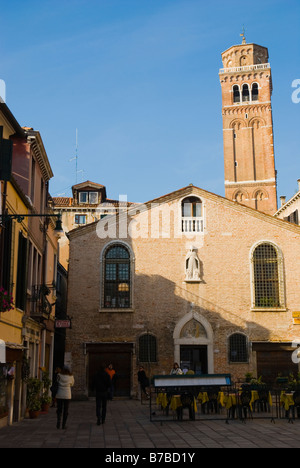 Campo San Toma nel sestiere San Polo di Venezia Italia Europa Foto Stock