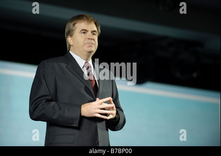 Bob Carter, Toyota Divisione Gruppo Vice Presidente e General Manager, all'introduzione del 2010 Toyota Prius in Detroit Foto Stock