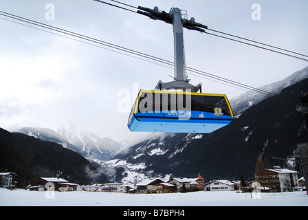 Cavo cabina passando da Mayrhofen a Ahorn top Foto Stock