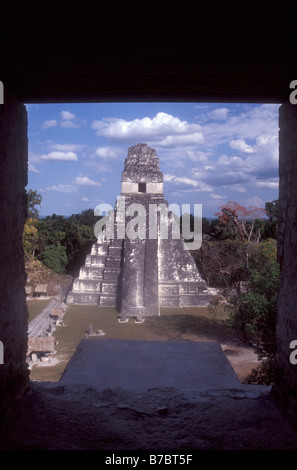 Tempio che io o il tempio della grande Jaguar presso le rovine maya di Tikal, Guatemala Foto Stock