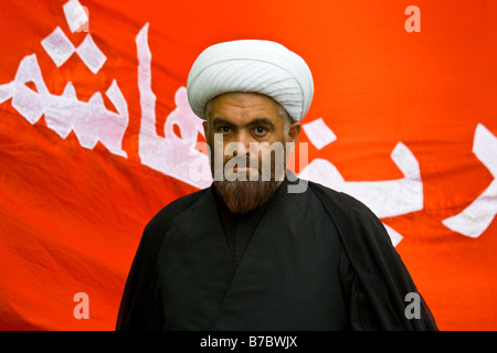 Mullah in una processione per commemorare l anniversario della morte di Fatima a Esfahan Iran Foto Stock