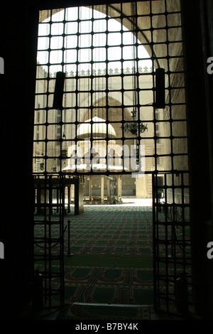 Fontana nel cortile di Sultan Moschea Hassan Il Cairo, Egitto