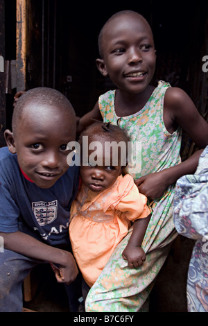 Scene generale in ed intorno a Kibera, la seconda più grande baraccopoli in Africa dopo Soweto. Kibera, Nairobi. Foto Stock