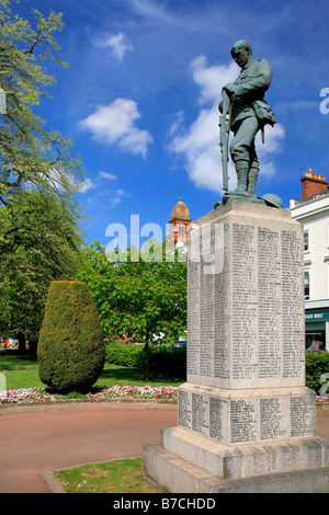 Memoriale di guerra in Parade Gardens Royal Leamington Spa Town Warwickshire County Inghilterra Gran Bretagna REGNO UNITO Foto Stock