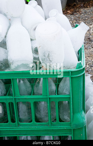 Bottiglie per il riciclaggio Foto Stock