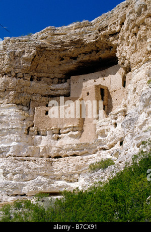 HOHOKAM PUEBLO indiani sinagua & agricoltore abitazioni, 700, MONTEZUMA CASTLE National Monument, Arizona, Stati Uniti d'America Foto Stock