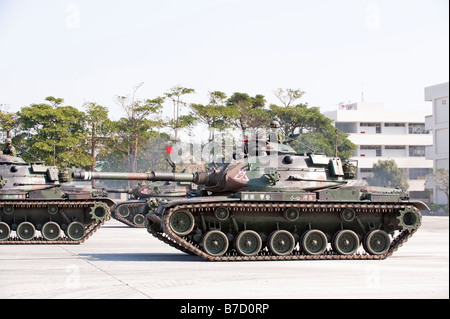 M60A3 principale battaglia serbatoi durante le esercitazioni militari in occasione della 58a comando di artiglieria, Taichung, Taiwan Foto Stock