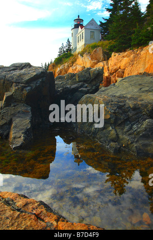 Porto basso capo faro di luce sull'isola di Mount Desert nel Maine USA Foto Stock